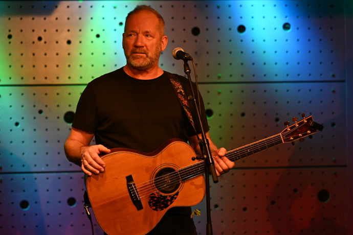 FOTO: David Koller byl hostem na koncertu pro Súdán. – stránka 2