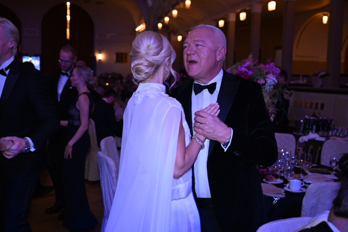 FOTO: Jaroslav Faltýnek se svou ženou si užili Český ples naplno. – stránka 8