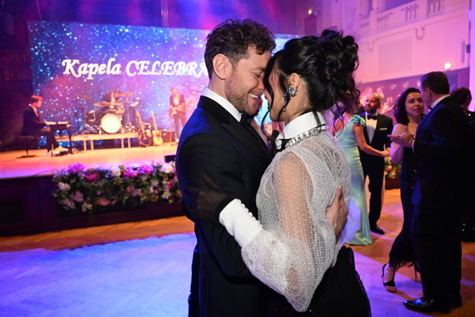 FOTO: Miroslav Dubovický se od Sarah Vu nemohl odtrhnout. – stránka 7