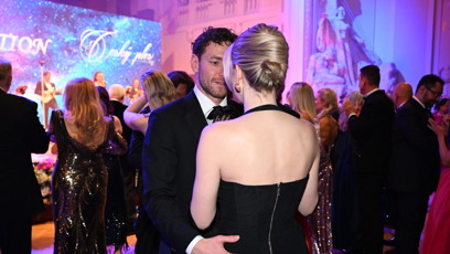 FOTO: Martin a jeho neposedná ručka šmátralka.