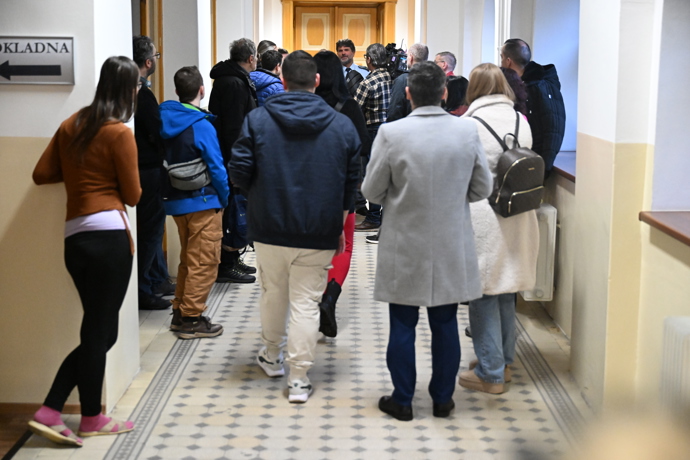 FOTO: Soud se uskutečnil v Teplicích. – stránka 19