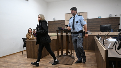 FOTO: Pracovnice útulku u soudu.