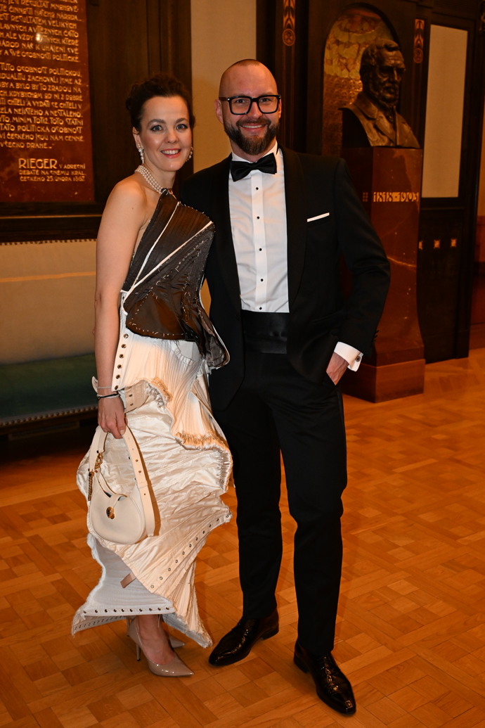 FOTO: Lilia přišla s Petrem Holbou.