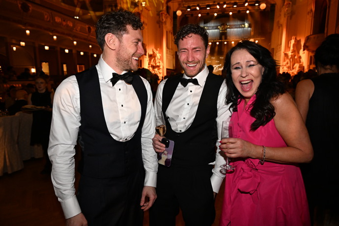 FOTO: Mirek Dubovický, Martin Dubovický a Heidi Janků. – stránka 22