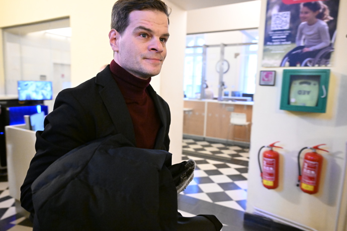 FOTO: Soudní spor Adama Krause a Nikol Enevové pokračuje. – stránka 44