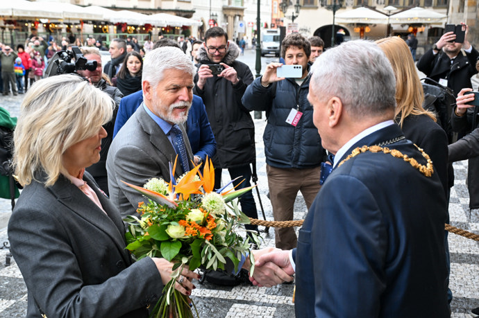 FOTO: Petr Pavel a Eva Pavlová se setkali s primátorem Prahy. – stránka 8
