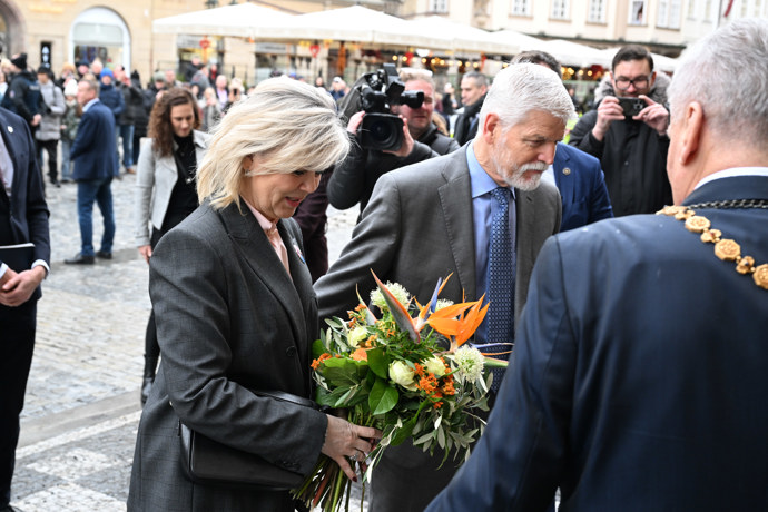 FOTO: Petr Pavel a Eva Pavlová navštívili pražského primátora. – stránka 14