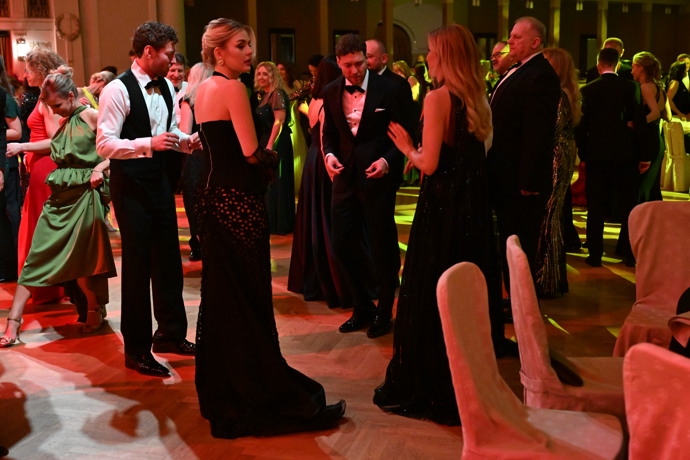 FOTO: Český ples se nesl ve znamení skvělé zábavy. – stránka 5