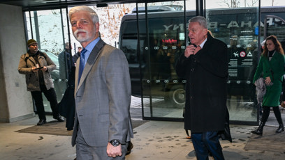 FOTO: Petr Pavel si prohlíží stanici Praha Bubny.