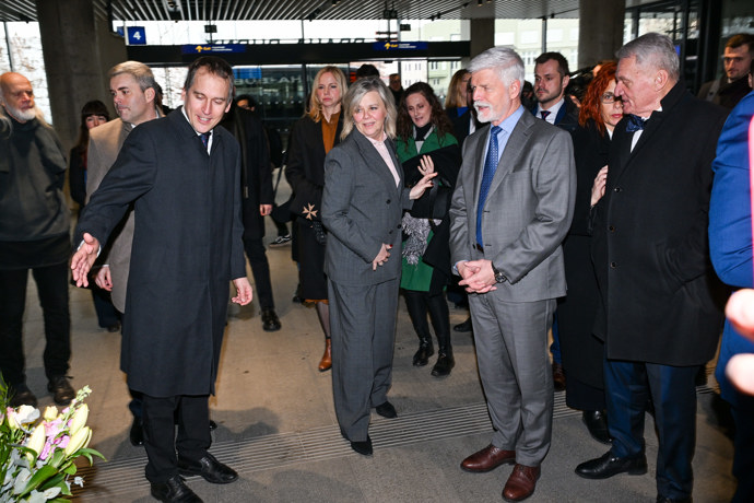 FOTO: Jan Čižinský s prezidentským párem. – stránka 9