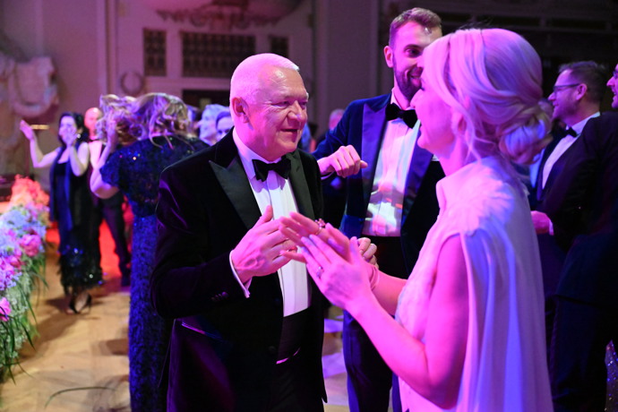 FOTO: Jaroslav Faltýnek se od své ženy nehnul. – stránka 2