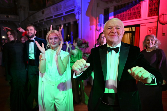 FOTO: Hosté se dobře bavili. – stránka 8