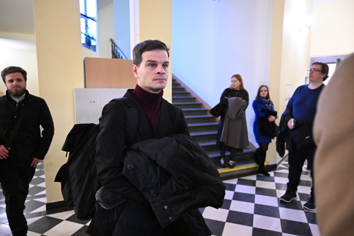 FOTO: Soudní spor Adama Krause a Nikol Enevové pokračuje. – stránka 2