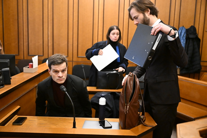 FOTO: Soudní spor Adama Krause a Nikol Enevové pokračuje. – stránka 6