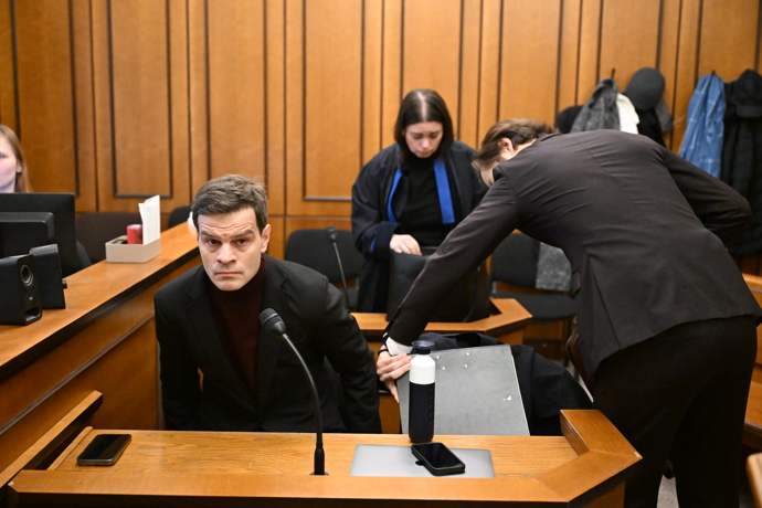 FOTO: Soudní spor Adama Krause a Nikol Enevové pokračuje. – stránka 5