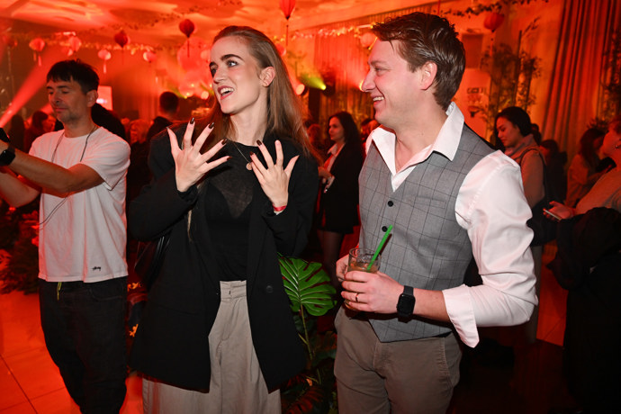 FOTO: Amélie Pokorná se dobře bavila s Ondřejem Krausem. – stránka 78