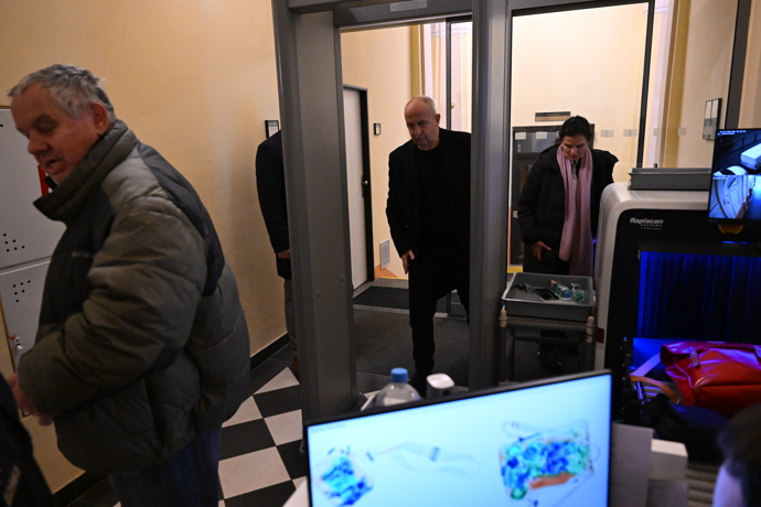 FOTO: K soudu dorazil také moderátor Jan Kraus a exmanželka Jana Krausová. – stránka 23