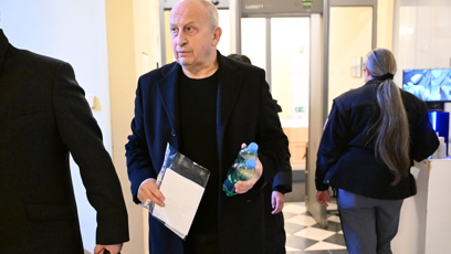 FOTO: Moderátor Jan Kraus u soudu.