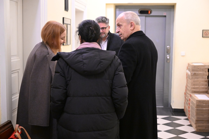 FOTO: K soudu dorazil také moderátor Jan Kraus a exmanželka Jana Krausová. – stránka 14