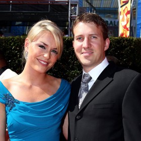 Lindsey Vonn je nejen - vedle Mickaely Shiffrin - nejlepší americkou sjezdařkou historie, ale také vyhledávanou modelkou a celebritou. Proslula i značně bouřlivým soukromým životem. Vdaná byla pouze jednou, za bývalého lyžaře Thomase Vonna (na snímku), jehož příjmení nosí i po rozvodu.