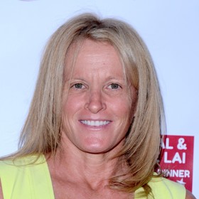 Catherine Falk později založila organizaci na pomoc dětem, kterým není umožněno vídat stárnoucí rodiče.