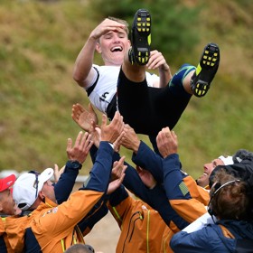 Největší úspěchy slaví pohledný sportovec v letním biatlonu. Na kontě má tři zlaté, tři stříbrné a jednu bronzovou medaili z MS.