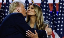 Melania Trump svého muže podporovala.