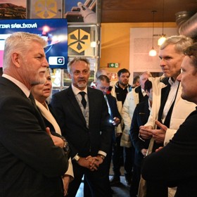 Petr Pavel dorazil i s Evou Pavlovou.