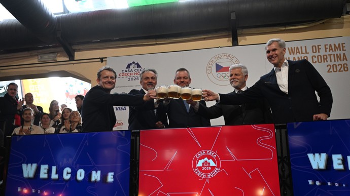 FOTO: Petr Pavel dorazil do Milána, kde otevřel český dům. – stránka 14