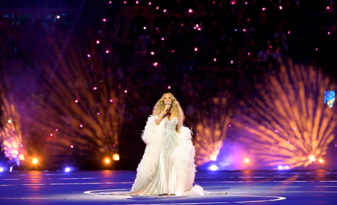 FOTO: Při zahajovacím ceremoniálu vystoupila Mariah Carey. – stránka 10