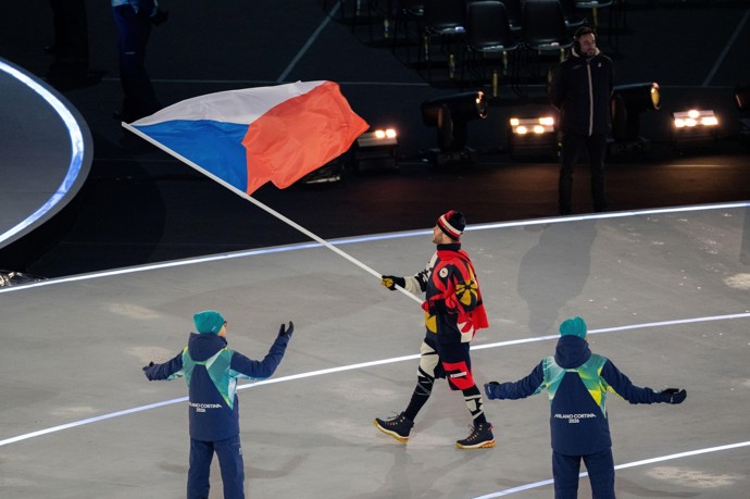 FOTO: David Pastrňák coby vlajkonoš na zahájení olympiády v Itálii. – stránka 4