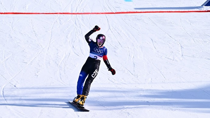 FOTO: Zuzana Maděrová se raduje z olympijského zlata. – stránka 5