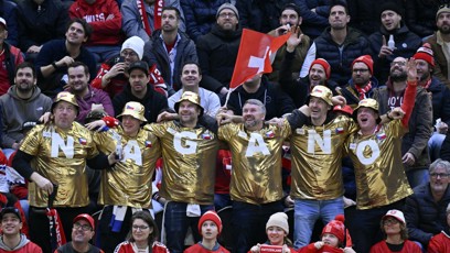 FOTO: Fanoušci na tribuně.