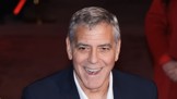 Zahanbený George Clooney: Nehoda na motorce změnila jeho názor na lidi. Od manželky pak dostal zaracha