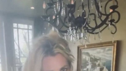 FOTO: Britney Spears vykouklo prso.