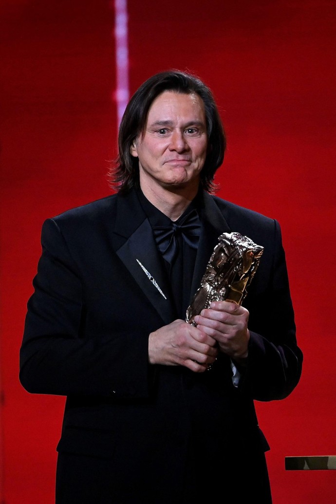 FOTO: Jim Carrey převzal prestižní cenu. – stránka 2