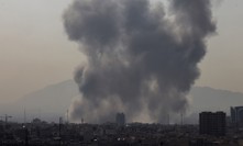 Írán zaútočil na Teherán společně s USA