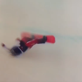 Pád čínské snowboardistky.