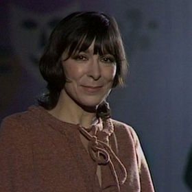 Hana Hegerová se musela v šedesátých letech otáčet. Angažmá v žilinském divadle na živobytí nestačilo a musela si přivydělávat zpíváním v hotelovém baru.