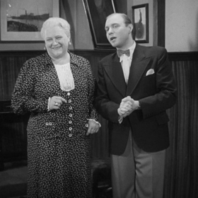 snímek z filmu Příklady táhnou (Růžena Nasková a Jan Pivec)