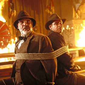 George Lucas chtěl v roli otce Jonese staršího původně Gregoryho Pecka. Nakonec ho hrál Sean Connery.