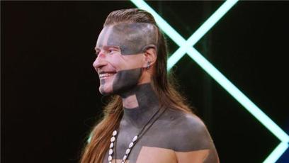 FOTO: Vybírat bude mezi výrazně potetovanými alfa samci.