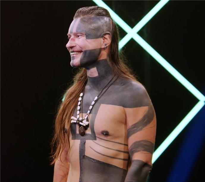 FOTO: Vybírat bude mezi výrazně potetovanými alfa samci. – stránka 49