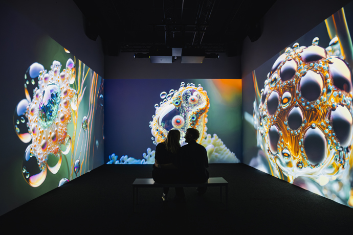 FOTO: Aktuálně je v Signal Space k vidění výstava Echoes of Tomorrow.