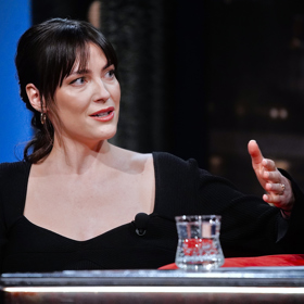 Kateřina Sokolová pracuje v aukční síni.