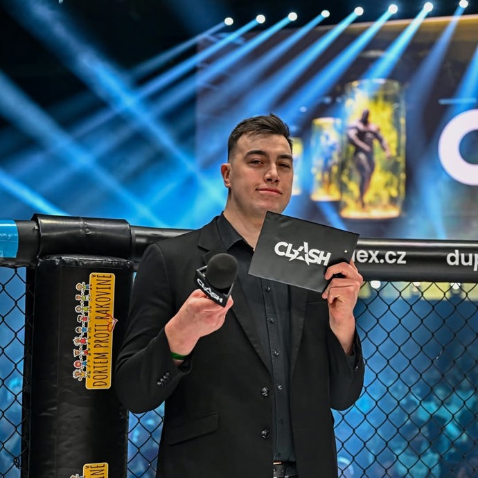 FOTO: Moderátor Clashe Jan Dokládal.