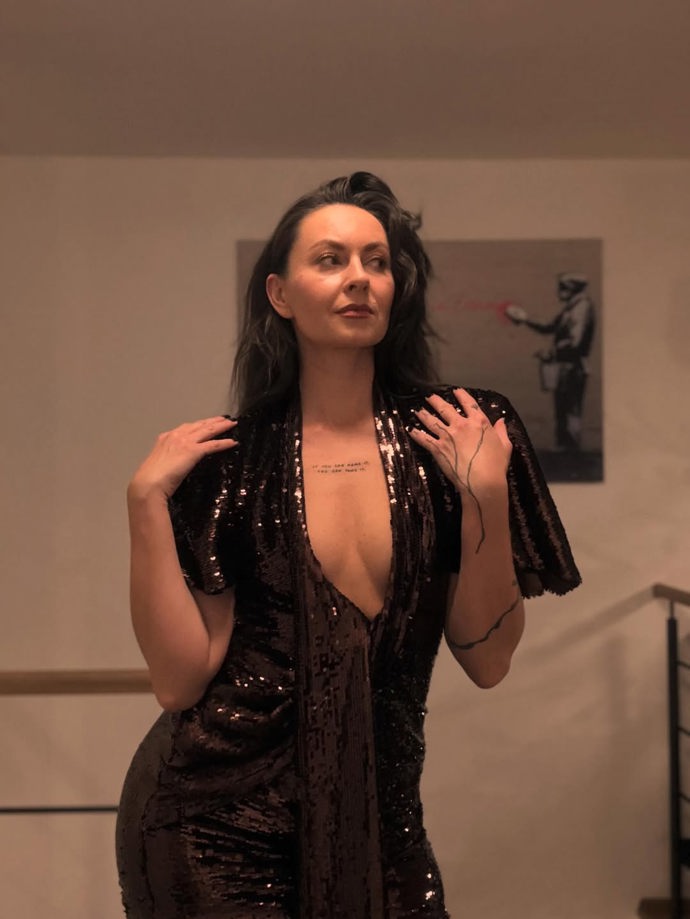 FOTO: Moderátorka Ivana Kulhánková. – stránka 3