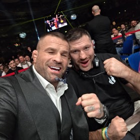 Karlos Vémola a Will Fleury na Oktagonu 83 v Německu.