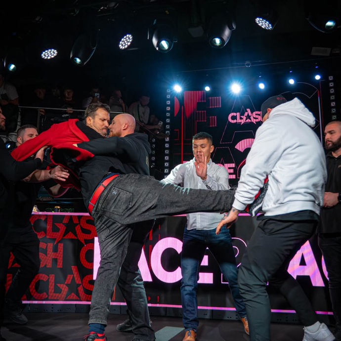 FOTO: Pali Hari je s Václavem Mikuláškem na nože. – stránka 6