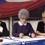 Ředitelku školy si zahrála Jiřina Bohdalová. Dostala za to jednu korunu českou - zarámovanou. 